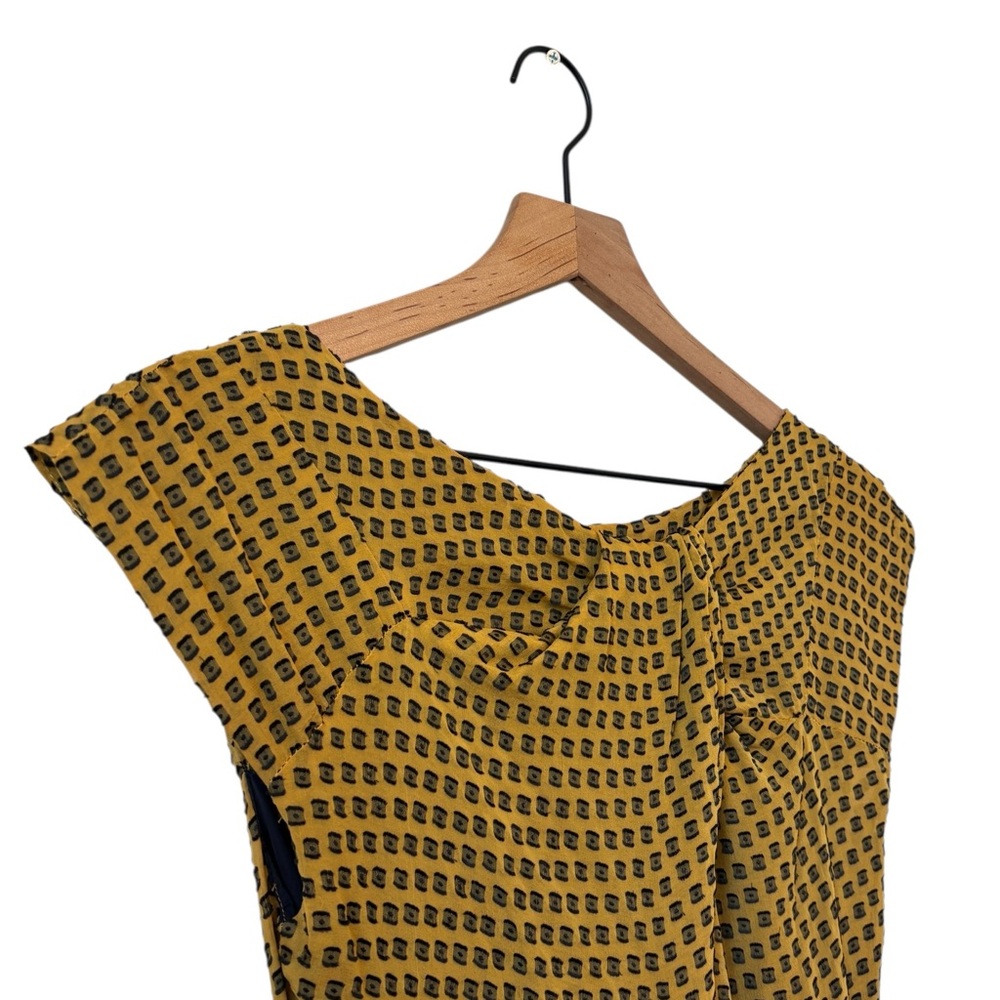 Eva Franco Silk Blend Belted Dress Sz 8 Mustard Yellow Black Pleated Hem Ruched - Picture 4 of 12